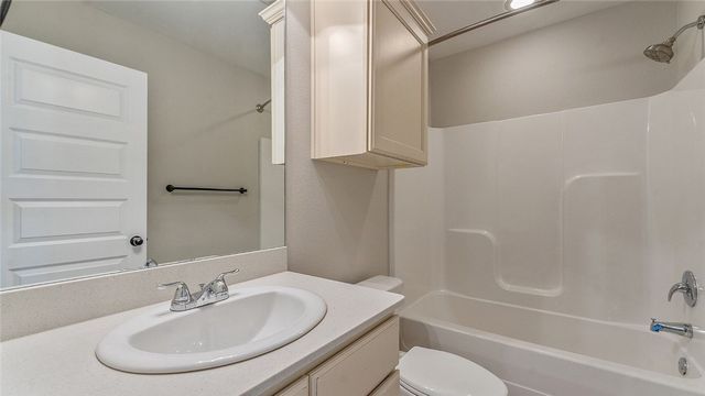 470 Torino Place, Centerton, AR 72719