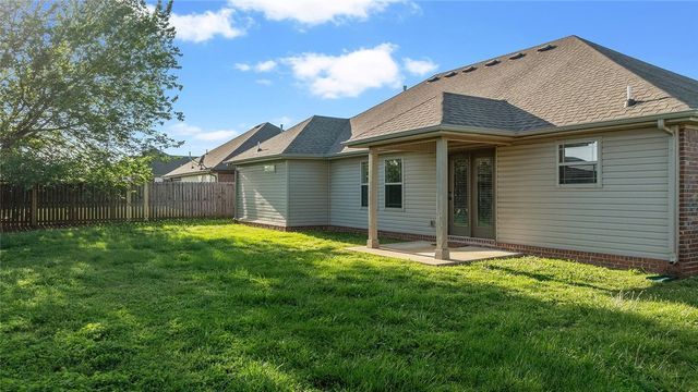 470 Torino Place, Centerton, AR 72719