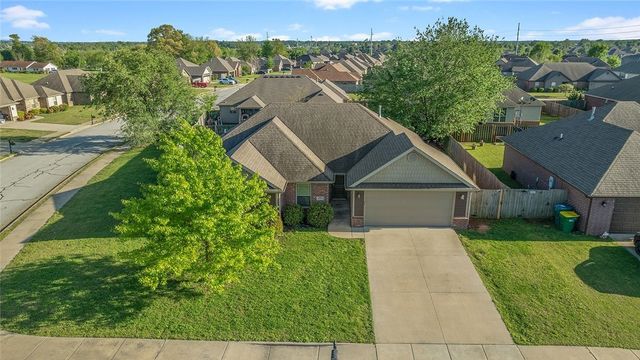 470 Torino Place, Centerton, AR 72719