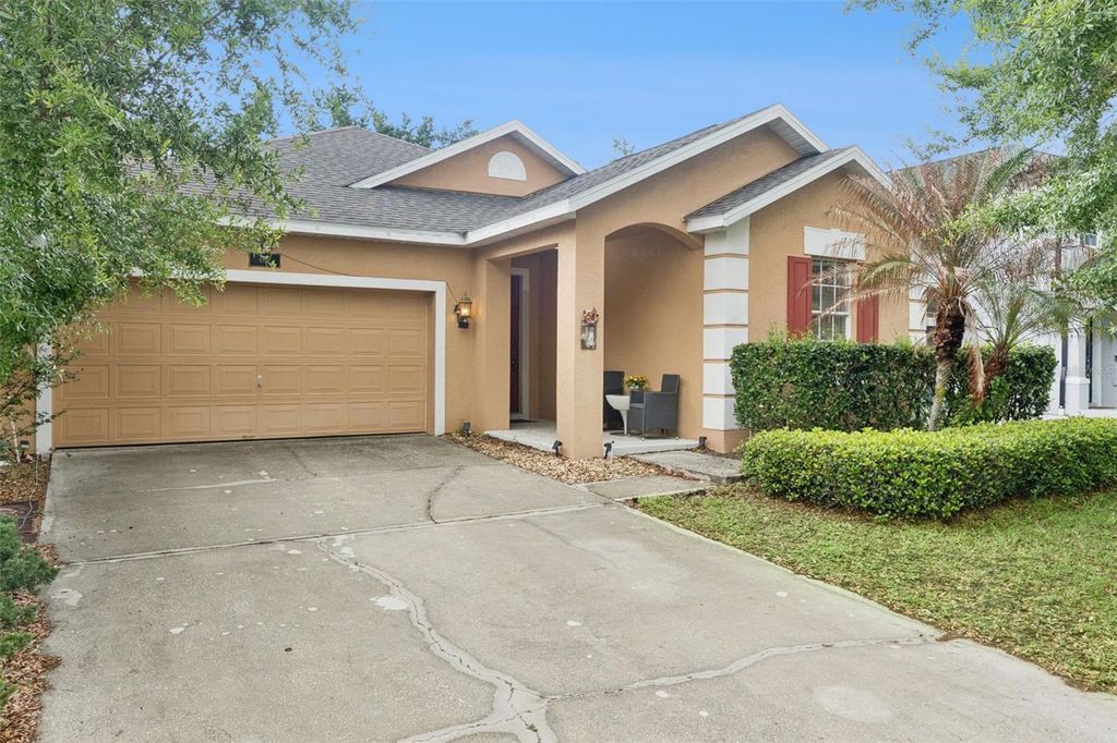 Image 2 of property listing at 4627 BLUE MAJOR DRIVE, Windermere, FL 34786