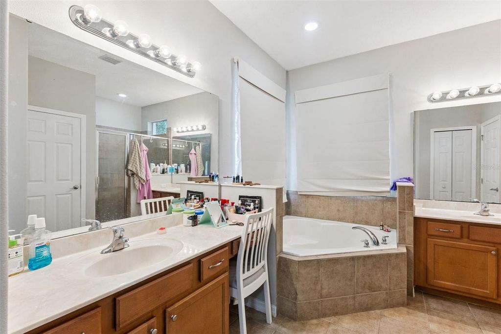 Image 26 of property listing at 4627 BLUE MAJOR DRIVE, Windermere, FL 34786
