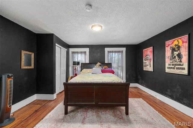 6446 Virginia Avenue, St Louis, MO 63111