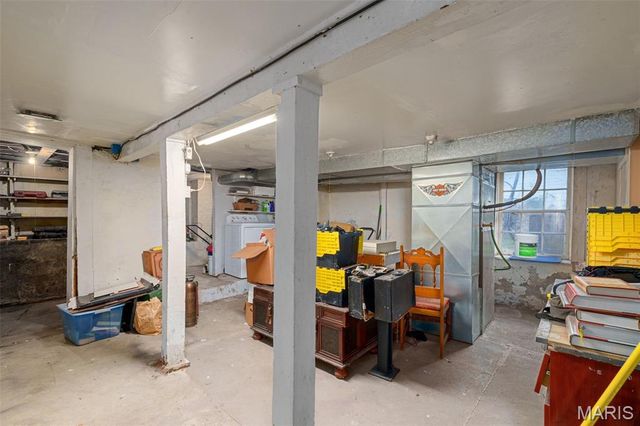 6446 Virginia Avenue, St Louis, MO 63111