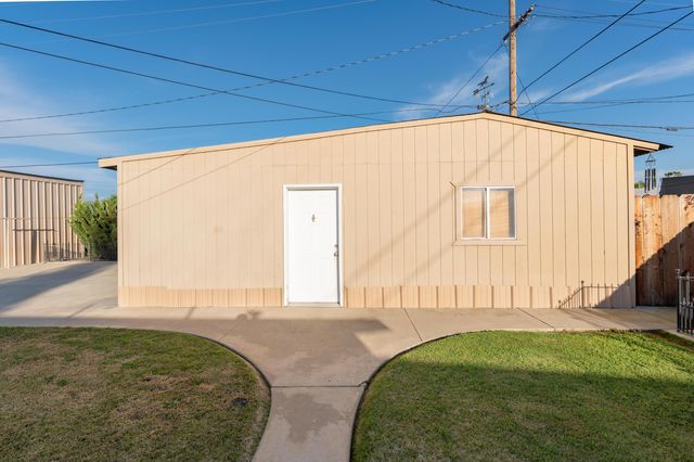 1306 Lowery Street, Porterville, CA 93257