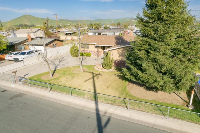1306 Lowery Street, Porterville, CA 93257