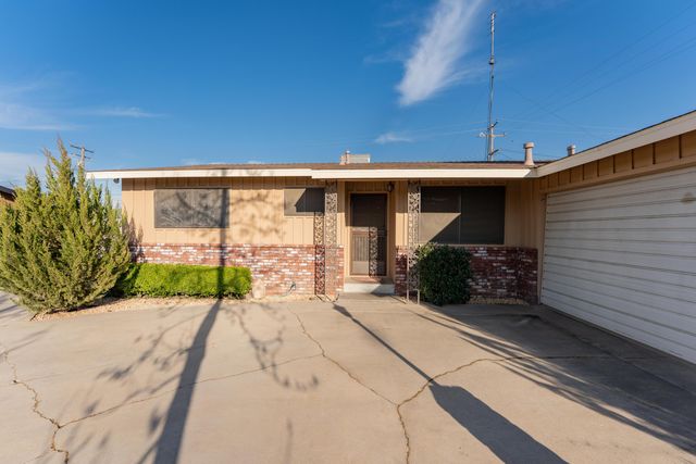 1306 Lowery Street, Porterville, CA 93257