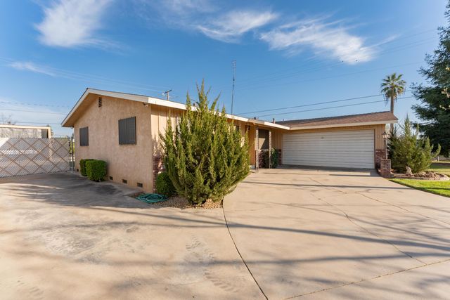 1306 Lowery Street, Porterville, CA 93257