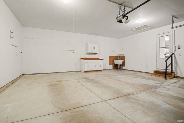 1107 Park Meadows Drive, Goshen, IN 46526