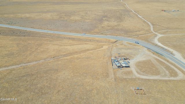 1 Cor 120 Stw Fairmont H8 Street, Lancaster, CA 93536