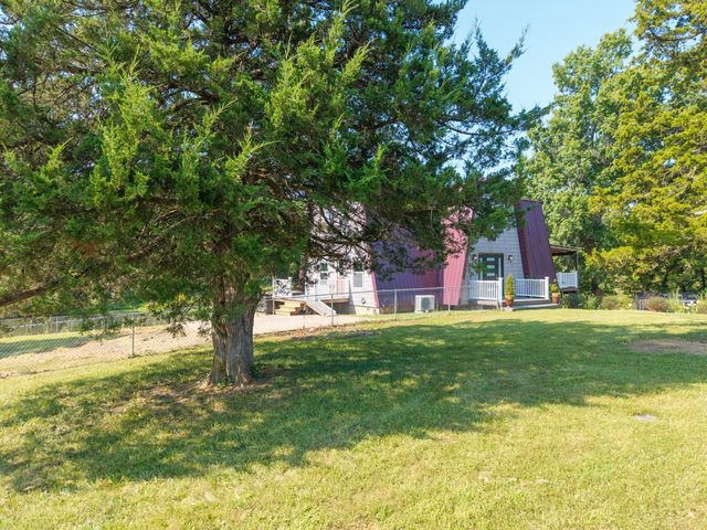 2750 E ALFALFA DR, Columbia, MO 65202