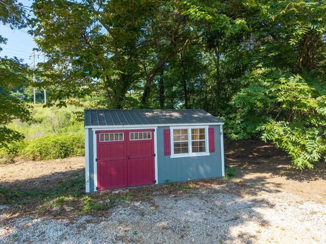 2750 E ALFALFA DR, Columbia, MO 65202