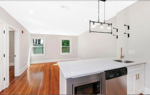 85 Webster 3, Boston, MA 02128