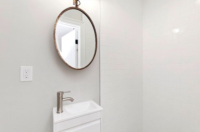 85 Webster 3, Boston, MA 02128