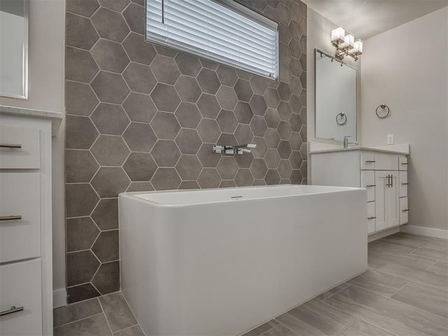 520 NW 176th Terrace, Edmond, OK 73012