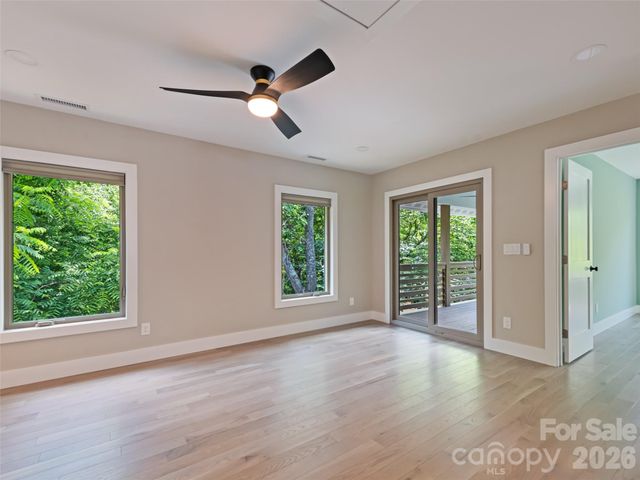 10 Pruitt Street, Asheville, NC 28806