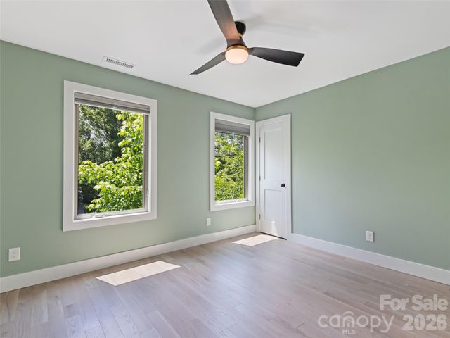 10 Pruitt Street, Asheville, NC 28806