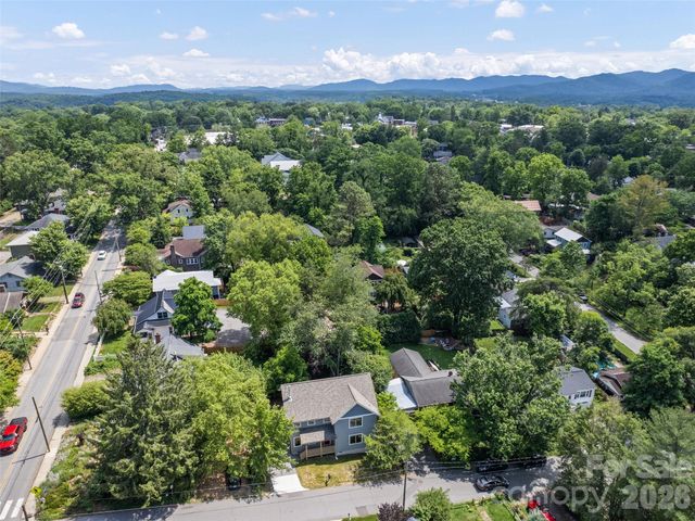 10 Pruitt Street, Asheville, NC 28806