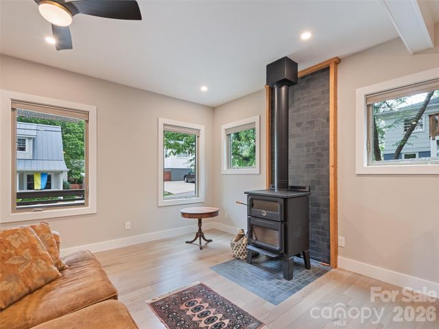 10 Pruitt Street, Asheville, NC 28806