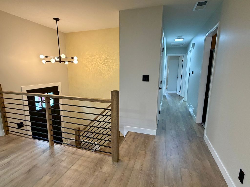 807 Hayward Avenue, Streamwood, IL 60107 — photo 4