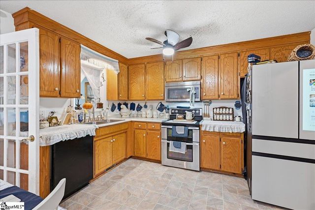 113 Beaver Creek Drive, Chesnee, SC 29323