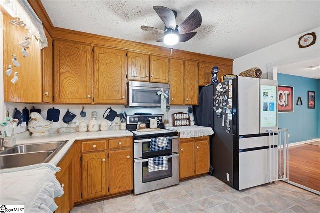 113 Beaver Creek Drive, Chesnee, SC 29323