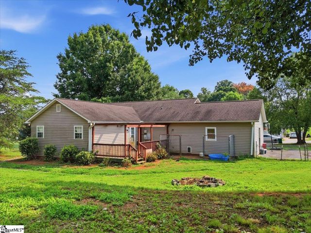 113 Beaver Creek Drive, Chesnee, SC 29323