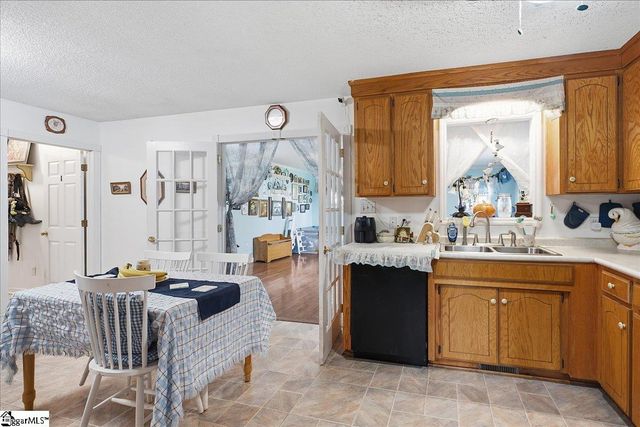 113 Beaver Creek Drive, Chesnee, SC 29323