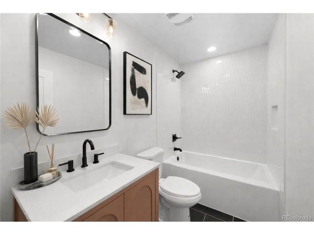 2849 N Vine St, Denver, CO 80205