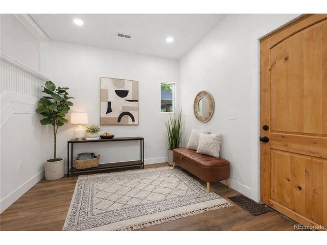 2849 N Vine St, Denver, CO 80205