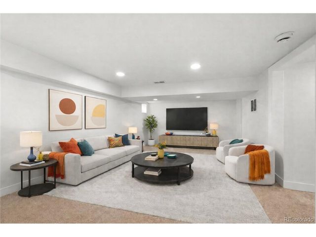 2849 N Vine St, Denver, CO 80205