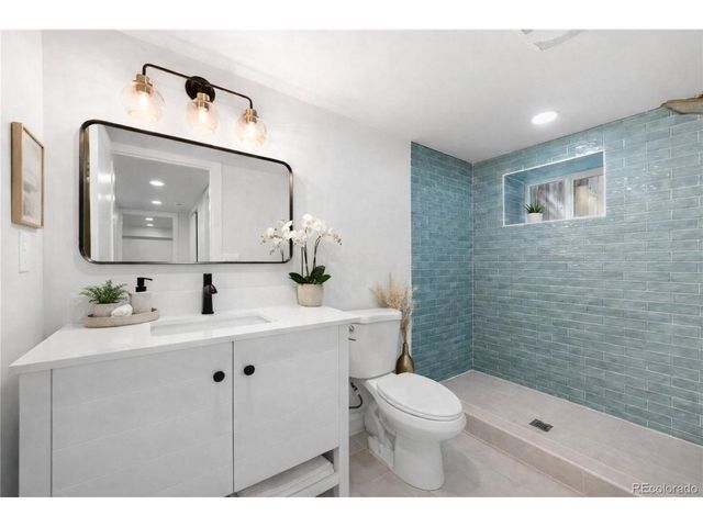 2849 N Vine St, Denver, CO 80205