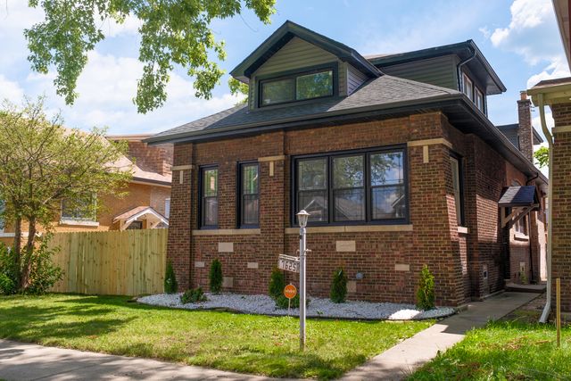 7625 S Clyde Avenue, Chicago, IL 60649