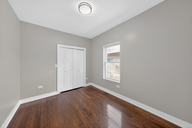 7625 S Clyde Avenue, Chicago, IL 60649