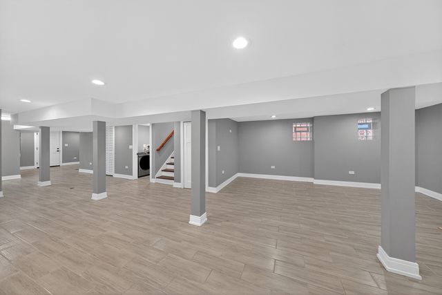 7625 S Clyde Avenue, Chicago, IL 60649