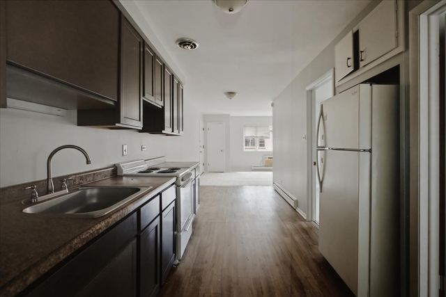 6212 W 64th Place 201, Chicago, IL 60638