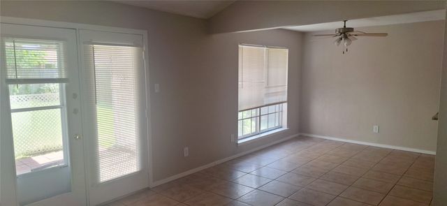 2428 Heathercrest Drive, Arlington, TX 76018