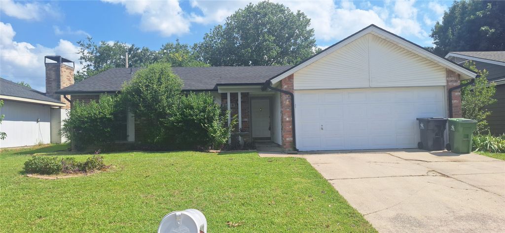 2428 Heathercrest Drive, Arlington, TX 76018