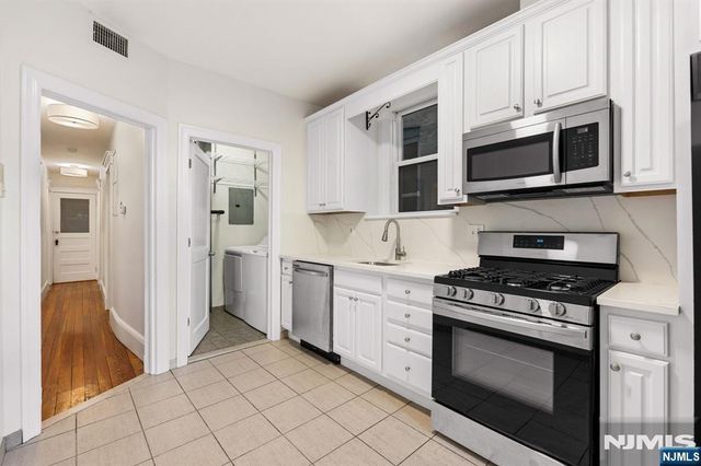 114 Shippen Street, Weehawken, NJ 07086