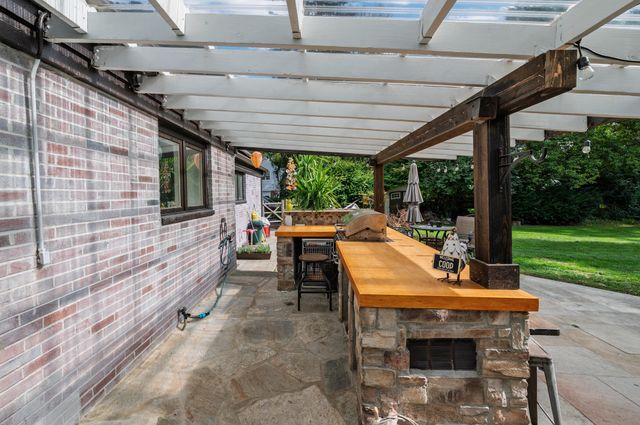 4545 Indian Road, Ottawa Hills, OH 43615