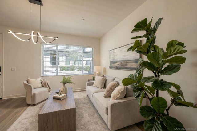 35169 Rangpur Ln, Fallbrook, CA 92028