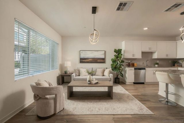 35169 Rangpur Ln, Fallbrook, CA 92028