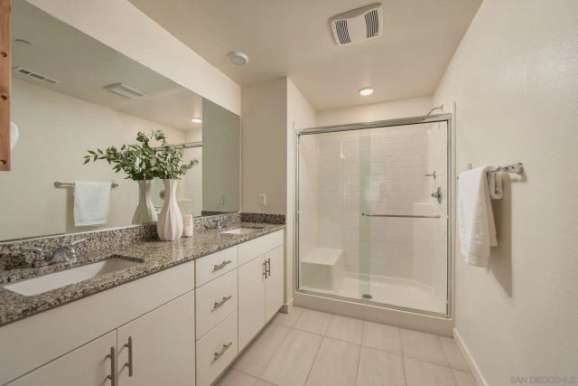 35169 Rangpur Ln, Fallbrook, CA 92028