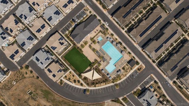 35169 Rangpur Ln, Fallbrook, CA 92028