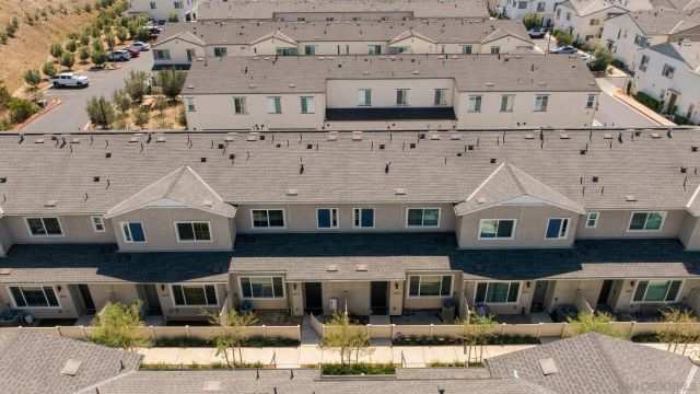 35169 Rangpur Ln, Fallbrook, CA 92028