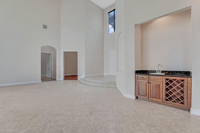 10513 Versailles Boulevard, Wellington, FL 33449