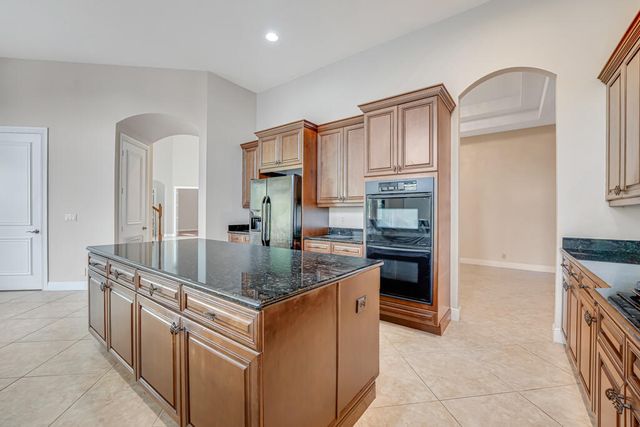 10513 Versailles Boulevard, Wellington, FL 33449