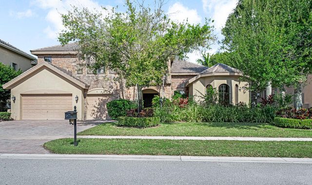 10513 Versailles Boulevard, Wellington, FL 33449