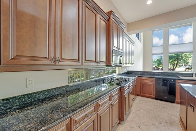 10513 Versailles Boulevard, Wellington, FL 33449