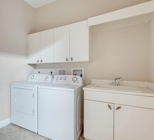 10513 Versailles Boulevard, Wellington, FL 33449