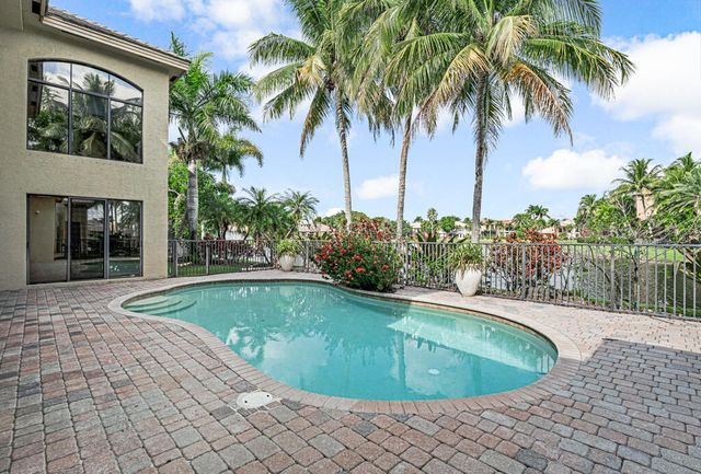 10513 Versailles Boulevard, Wellington, FL 33449
